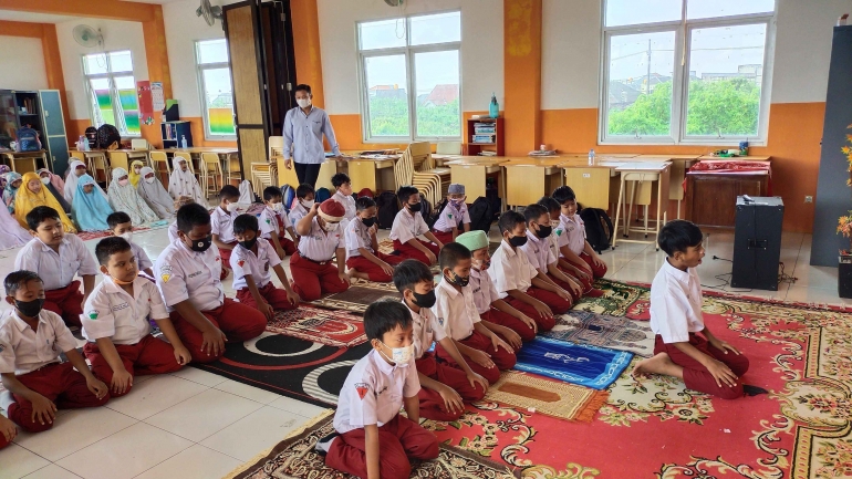 Pembiasaan pagi SD