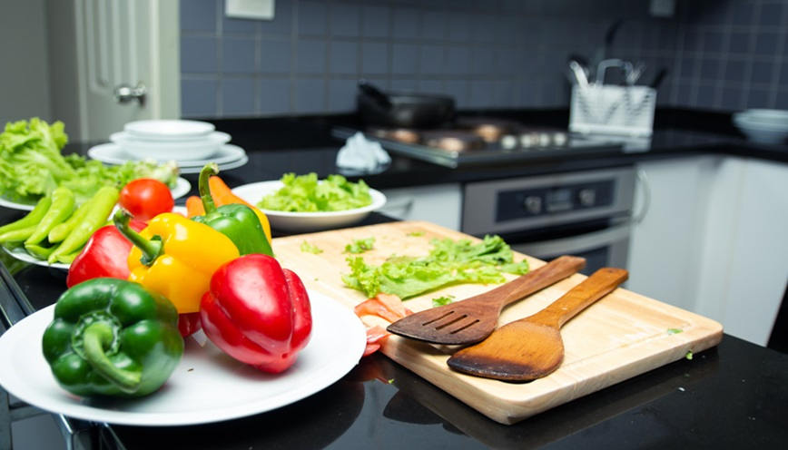 Strategi Efisiensi Bahan Segar di Dapur