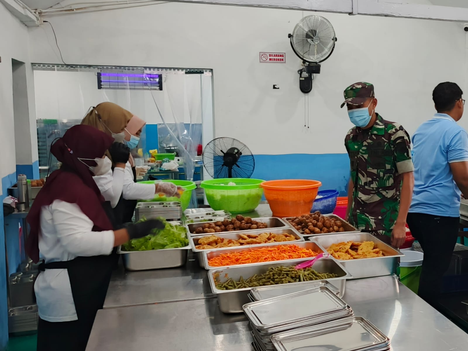 Monitoring distribusi makanan gratis